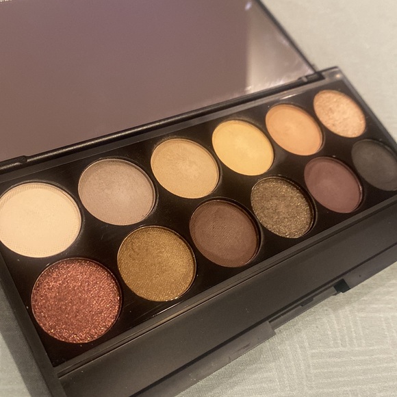 Sleek Makeup Cream Tea 601 Eyeshadow Palette - Picture 2 of 3